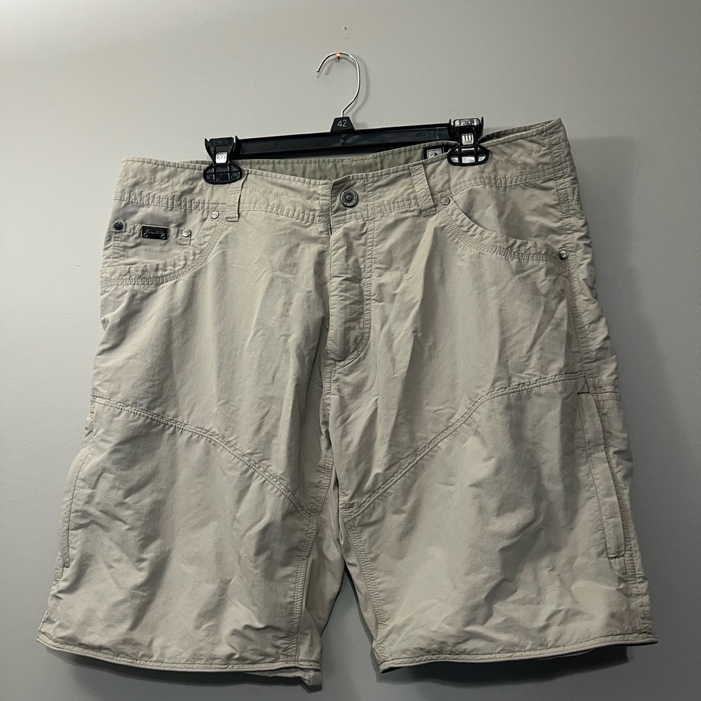 Kuhl Men's Light‎ Tan Cargo Shorts